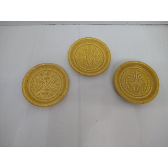 Set of 3 Vintage Pigeon Forge Pottery Coasters Yellow Butter Mold Prints 1 chip - Picture 1 of 9